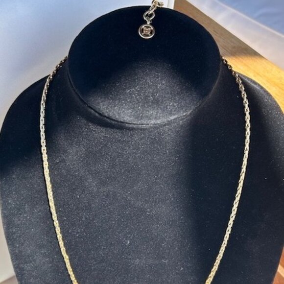 GIVENCHY Couture 4G Gold Snake Necklace - Picture 8 of 10